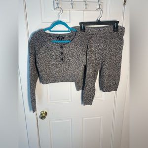 Hera Collection sweater set size M